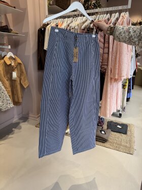 Amaze Cph - Molly Barrel Stripe Navy