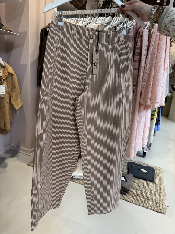 Amaze Cph - Molly Barrel Stripe Fango