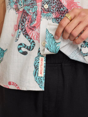 Revolution - Short -Sleeved Cuban Shirt