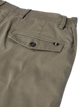 Mos Mosh Gallery - MMGPenn Paper Shorts Mos Mosh Gallery - MMGPenn Paper Shorts