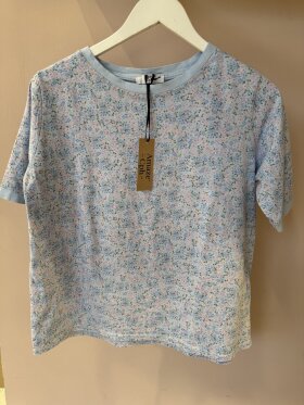 Amaze Cph - Olga T-shirt Light Blue