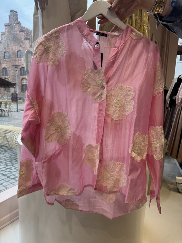 Qnuz - Tencel Blouse w Flower Embrode