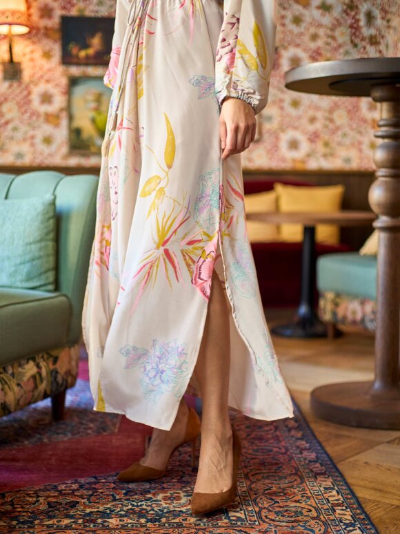 Black Colour - BCLuna V-Neck Dress Poppy Rose