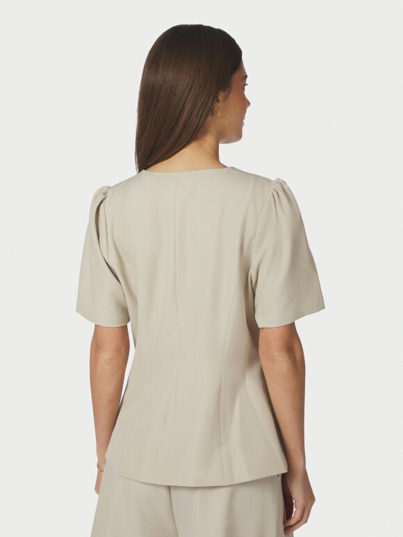 Neo Noir - Jules Structure Blouse Creme