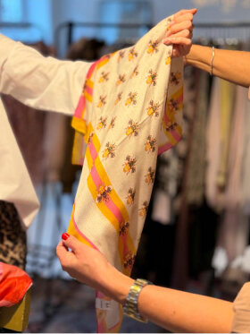 WAUW - Bee you Scarf