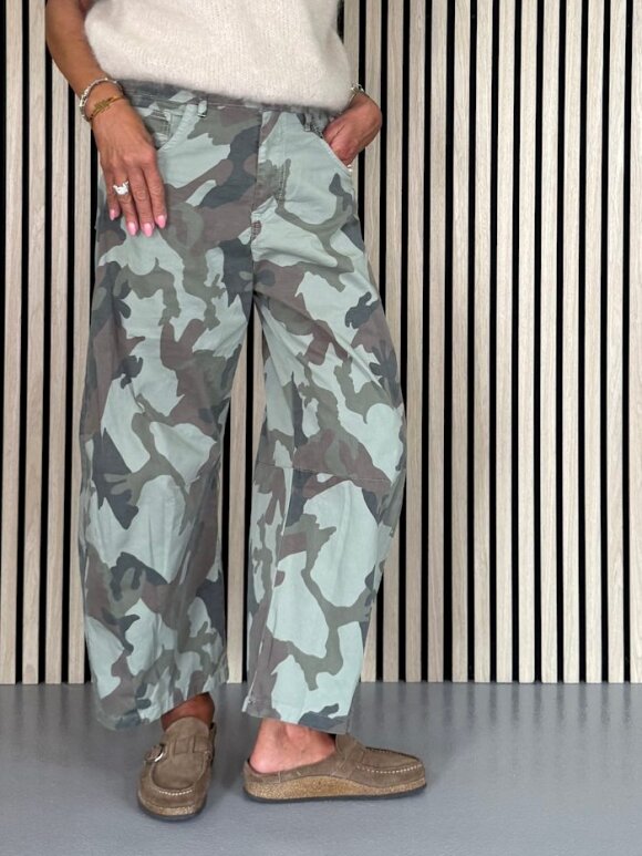 Cabana Living - Wild Balo Pant Beige Camo