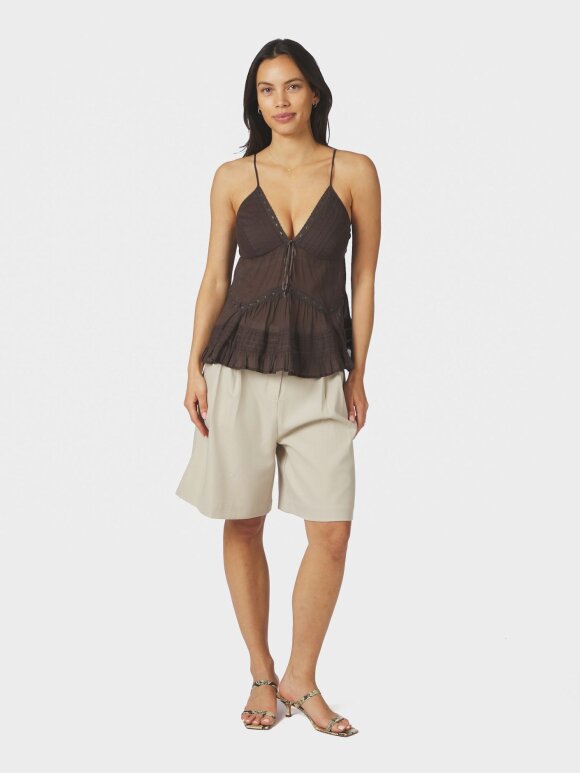 Neo Noir - Nika Structure Shorts Creme