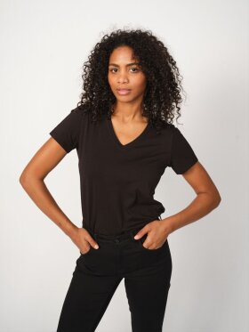 Mos Mosh - MMDala V-SS Basic tee Black Mos Mosh - MMDala V-SS Basic tee Black