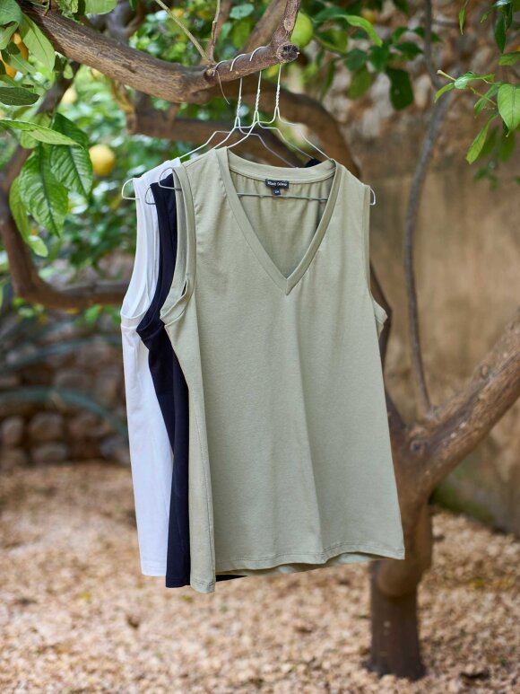 Black Colour - BCMay V-Neck Top Lt. Army