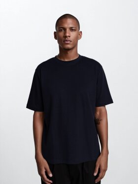 Plenum Studio - KRISTO TEE Plenum Studio - KRISTO TEE