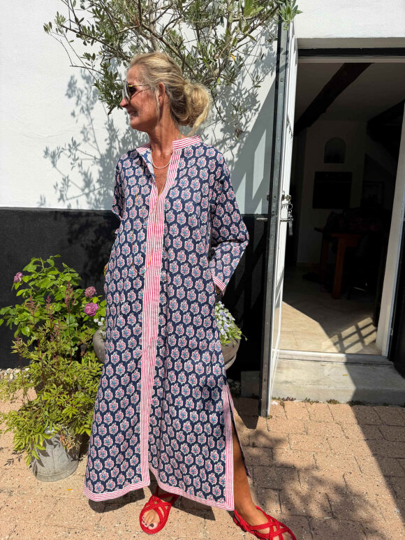 Cabana Living - Sava Kjole blå,rosa rød strib