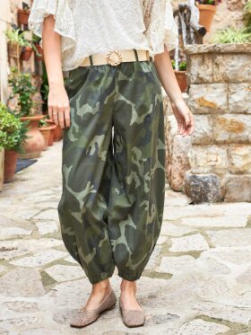 Black Colour - BCAllly BAlloon Pant Camoufalg Black Colour - BCAllly BAlloon Pant Camoufalg
