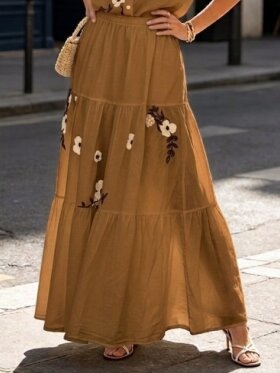 Qnuz - Flower Skirt Camel Qnuz - Flower Skirt Camel