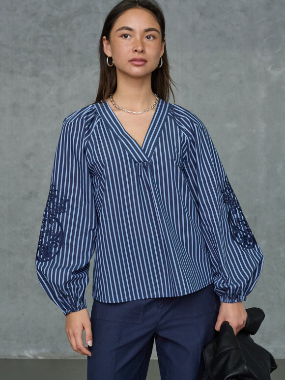 Love & Divine - Love1529-2 Blouse