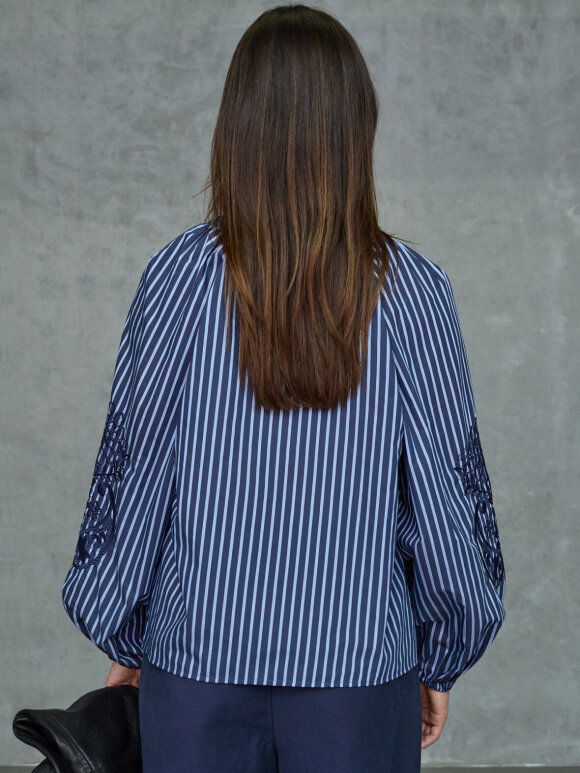 Love & Divine - Love1529-2 Blouse
