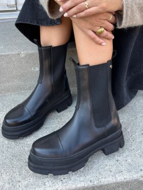 Copenhagen Shoes - You And Me Mid Boots Black