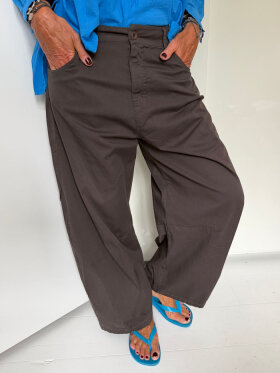 Cabana Living - Unito Buks Brown Cabana Living - Unito Buks Brown