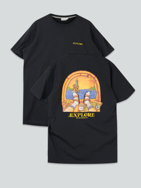Lakor - Room with a View T-shirt