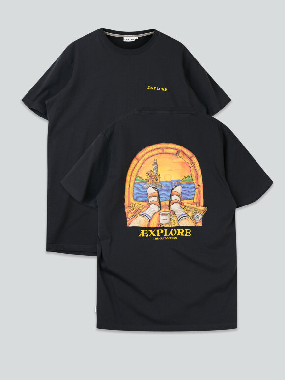 Lakor - Room with a View T-shirt