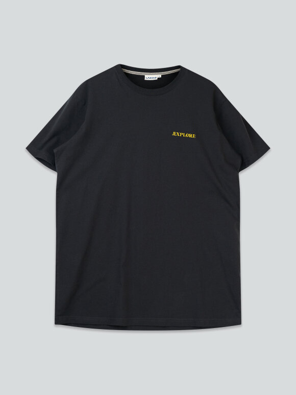 Lakor - Room with a View T-shirt