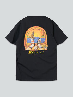 Lakor - Room with a View T-shirt