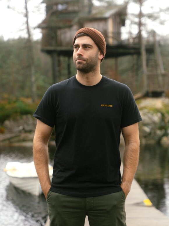 Lakor - Room with a View T-shirt
