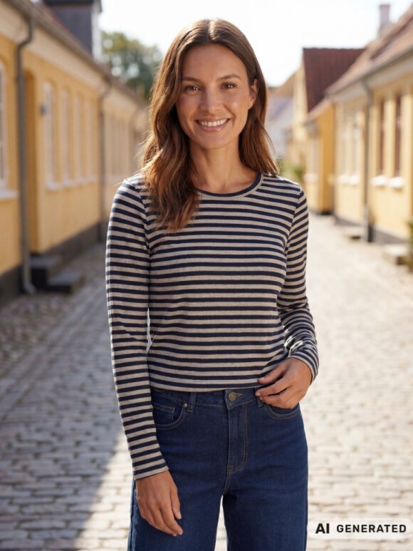 Prepair - Beatrice T-Shirt Navy Grey
