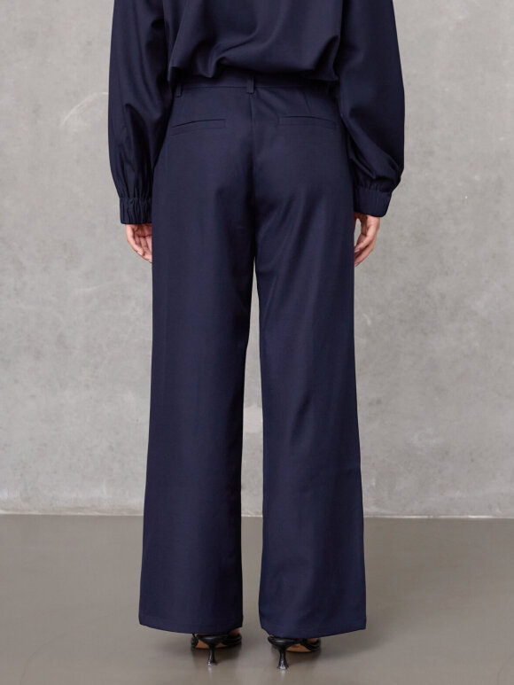 Love & Divine - Love857-8 Pants Midnight