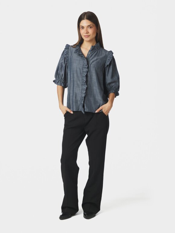 Neo Noir - Chaha Chambray Stripe Blouse