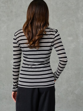 Love & Divine - Love1625 T-Shirts Black Strip Love & Divine - Love1625 T-Shirts Black Strip