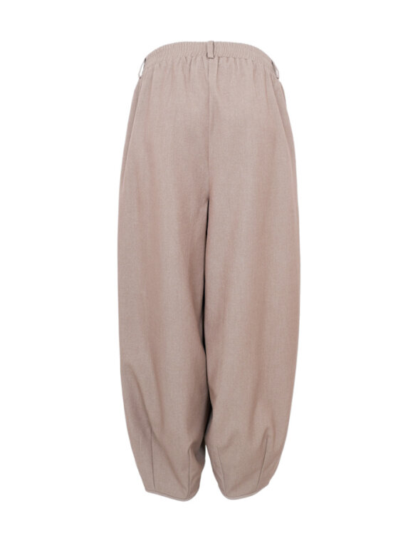 Black Colour - BCAmina Balloon Pants Latte