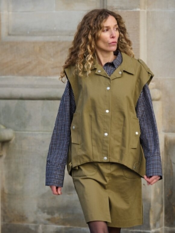 La Rouge - Daniella Waistcoat Khaki