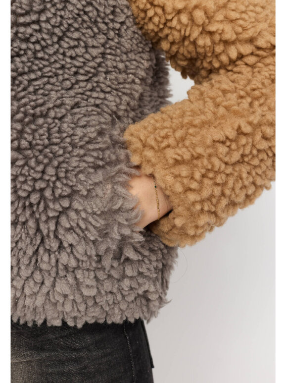 Selfhood Dame - Chuncky Block Teddy Beige
