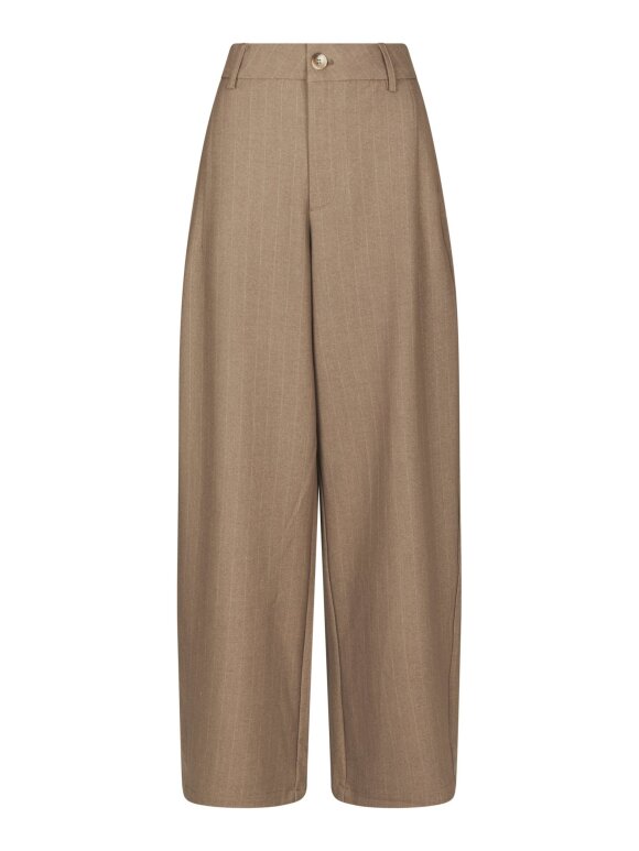 Neo Noir - Essial Pinstripe Pants Taupe