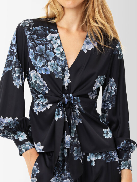 Karmamia - Blair Blouse - Hydrangea