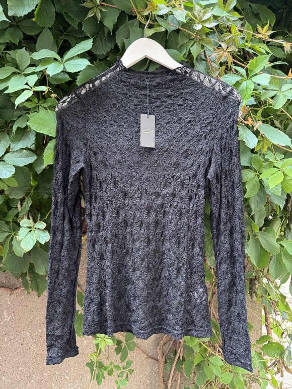 Qnuz - Soft Lace Blouse
