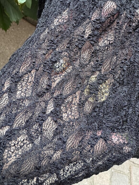 Qnuz - Soft Lace Blouse