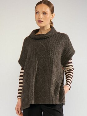 Numph - NUJoline Poncho Black Coffee Numph - NUJoline Poncho Black Coffee