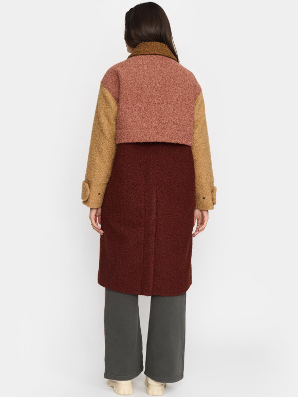 Selfhood Dame - Block Trenchcoat
