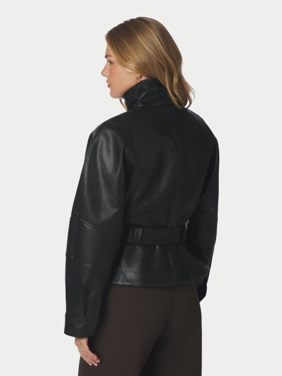 Neo Noir - Jaclyn Faux Leather Black