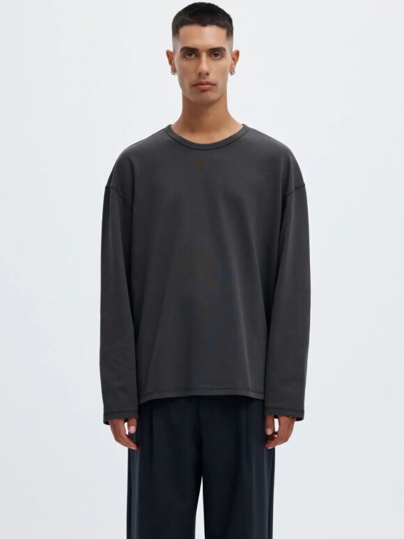 ANNARR - ANREske Stitches LS O-Neck Tee