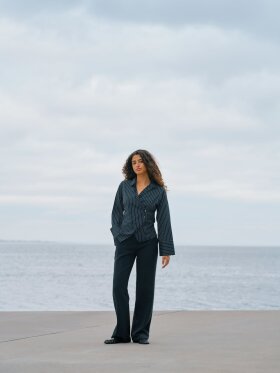 Neo Noir - Fenli Slim Striped Shirt Navy Neo Noir - Fenli Slim Striped Shirt Navy