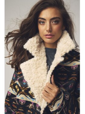 Gossia - CatinaGO Jacket Etnic Vibes Gossia - CatinaGO Jacket Etnic Vibes