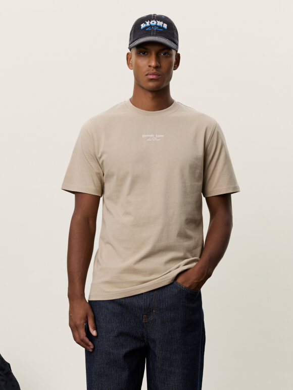 Les Deux - NFL Helmet T-shirt
