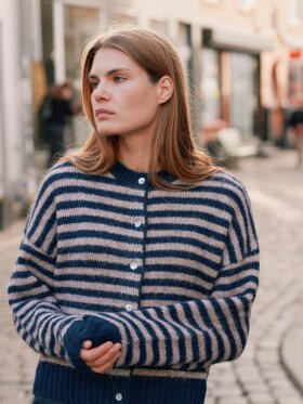 Neo Noir - Isana Stripe Fluffy Knit Cardi