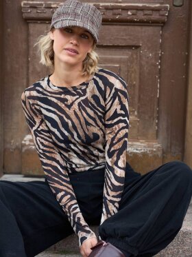 Black Colour - BCAlba LS Tee Zebra