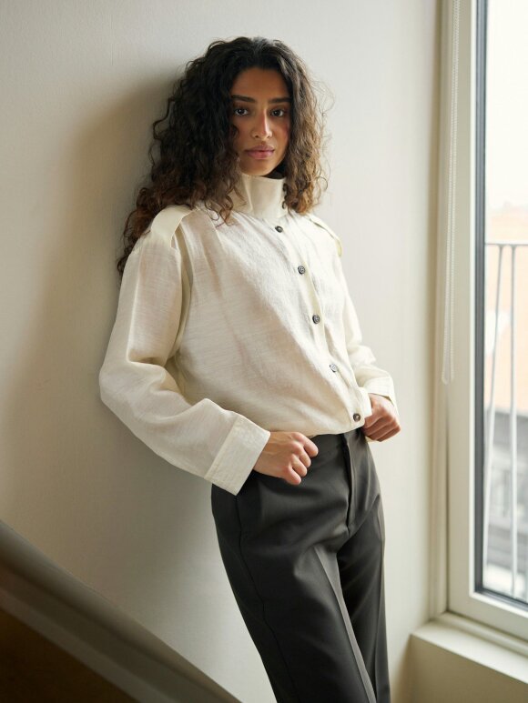 Neo Noir - Tracey Solid Shirt Creme