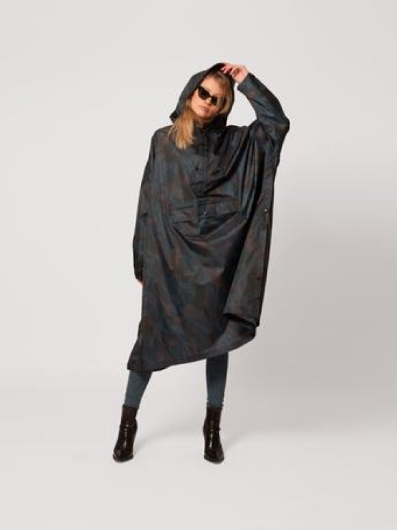 Rain Kiss - Storm Camo poncho