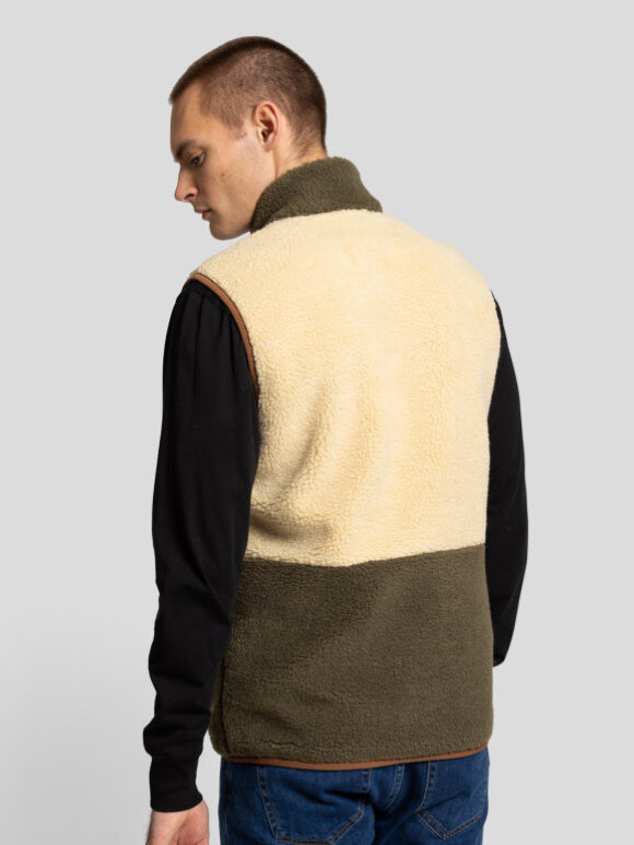 Revolution - Fleece Vest Outerwear