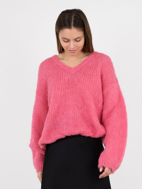 Neo Noir - Cofo fluffy knit blouse berry